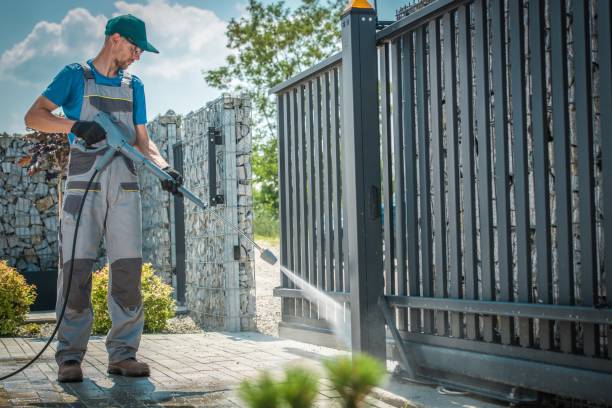 Best Animal Enclosure Cleaning  in Preston, TX